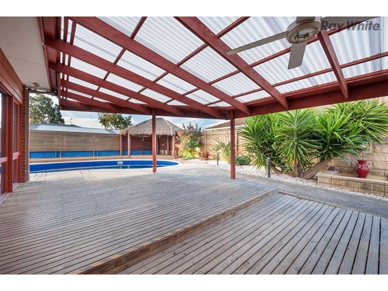 3 Pukaki Court, Taylors Lakes VIC 3038