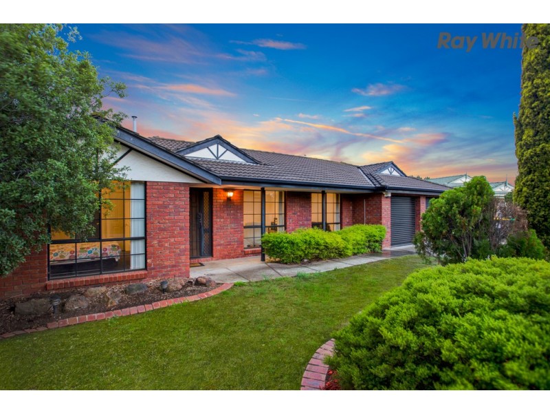 12 Cunningham Court, Taylors Lakes VIC 3038