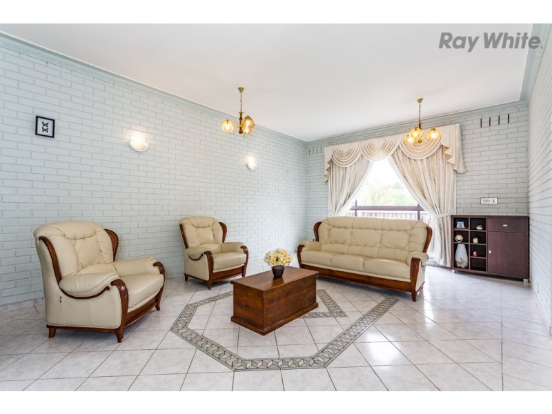 1 Thornhill Drive, Keilor Downs VIC 3038