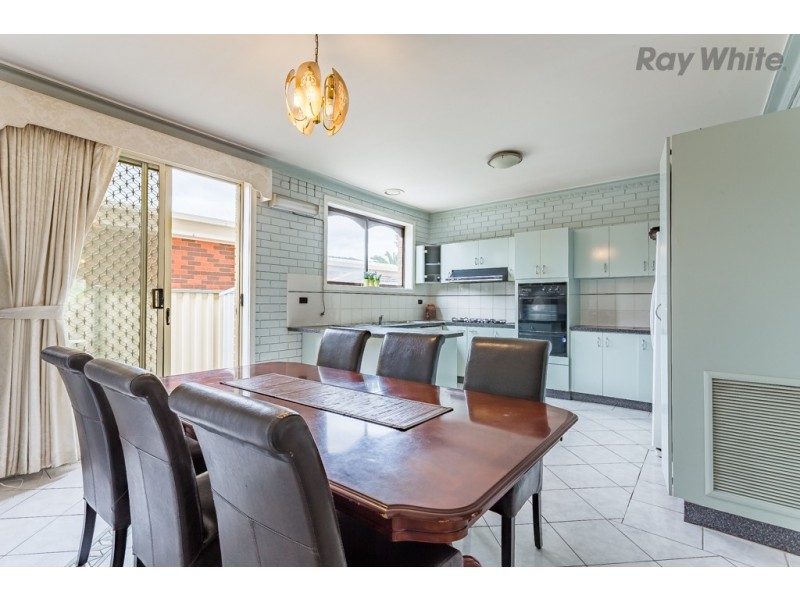1 Thornhill Drive, Keilor Downs VIC 3038