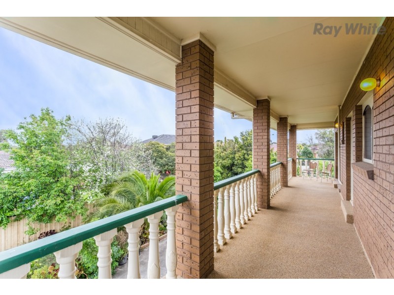 1 Thornhill Drive, Keilor Downs VIC 3038