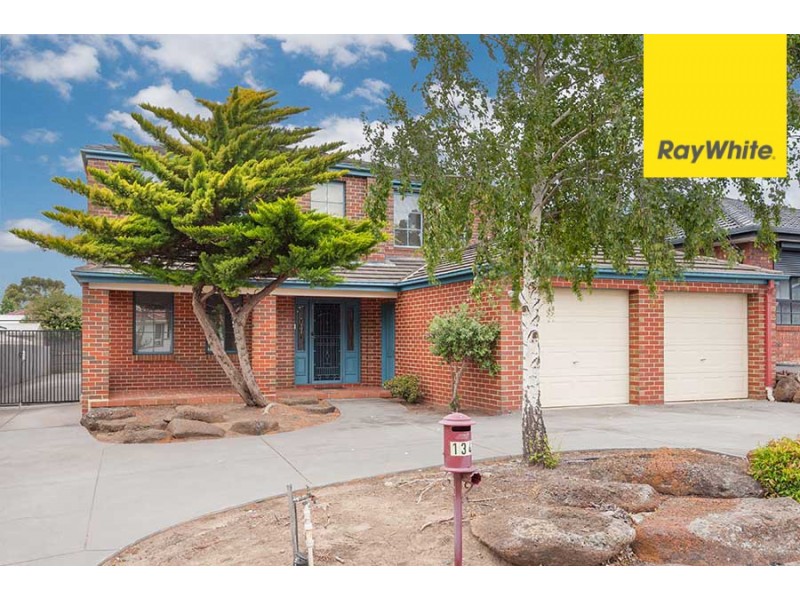 134 Parmelia Drive, Taylors Lakes VIC 3038