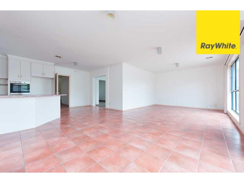 134 Parmelia Drive, Taylors Lakes VIC 3038