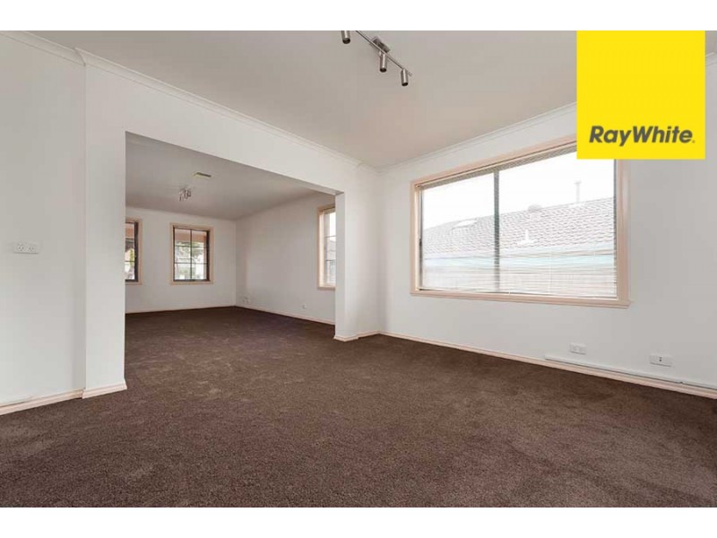 134 Parmelia Drive, Taylors Lakes VIC 3038