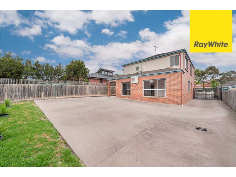 134 Parmelia Drive, Taylors Lakes VIC 3038