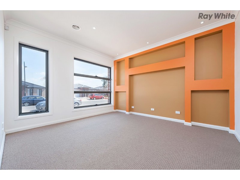 9 Burswood Circuit, Melton West VIC 3337