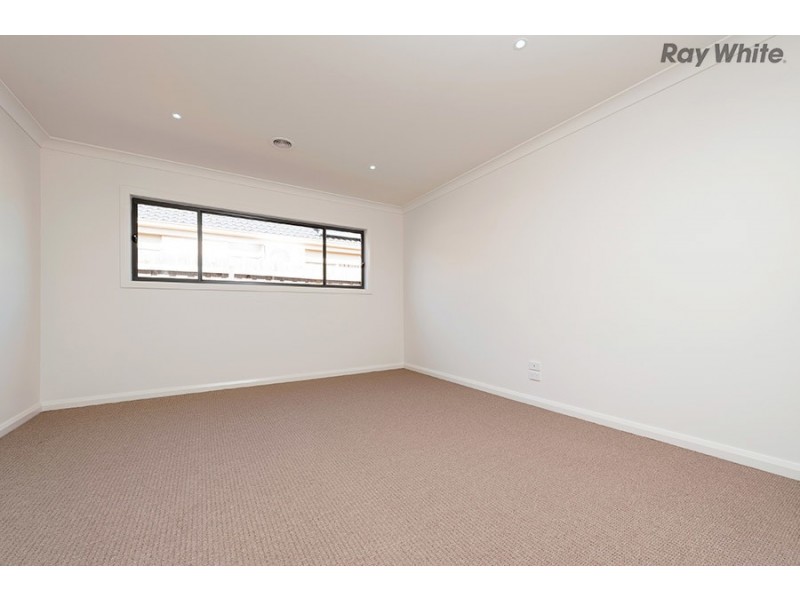 9 Burswood Circuit, Melton West VIC 3337