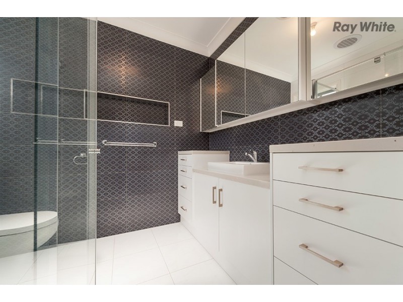 9 Burswood Circuit, Melton West VIC 3337