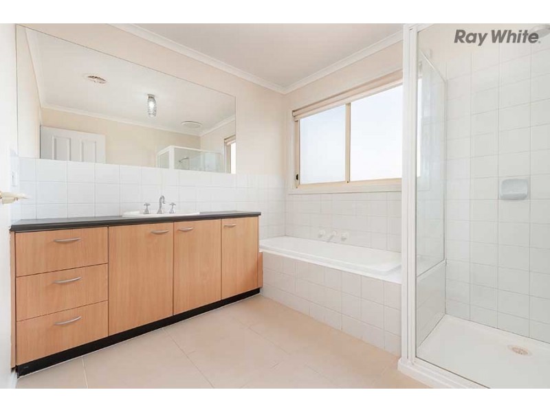 50 Wunnamurra Drive, Keilor East VIC 3033