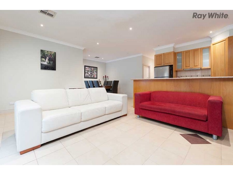 4/6 Lorraine Court, Hillside VIC 3037