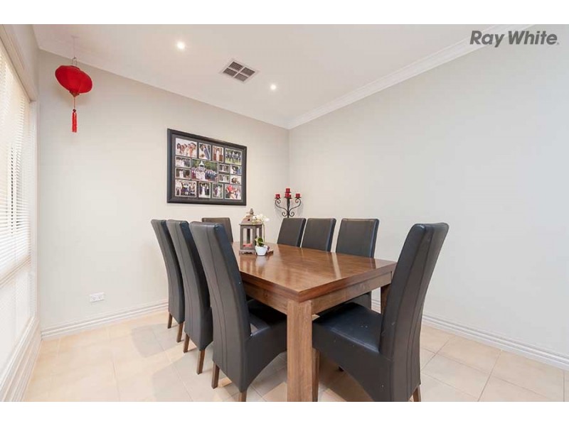 4/6 Lorraine Court, Hillside VIC 3037