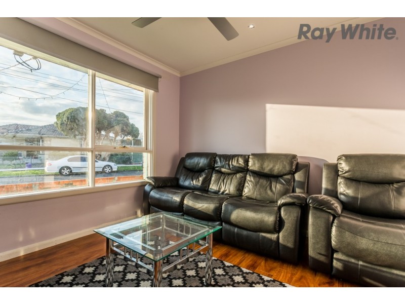 14 Moffat Street, St Albans VIC 3021