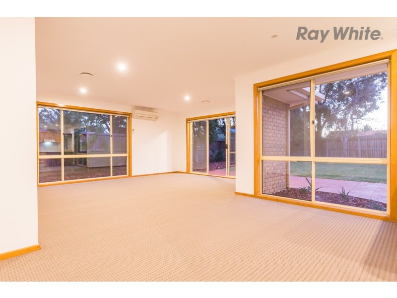 1 Tivoli Court, Taylors Lakes VIC 3038