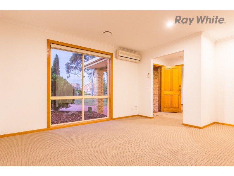 1 Tivoli Court, Taylors Lakes VIC 3038