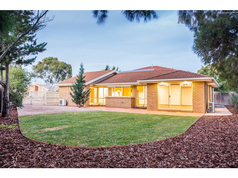 1 Tivoli Court, Taylors Lakes VIC 3038