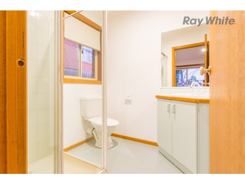 1 Tivoli Court, Taylors Lakes VIC 3038