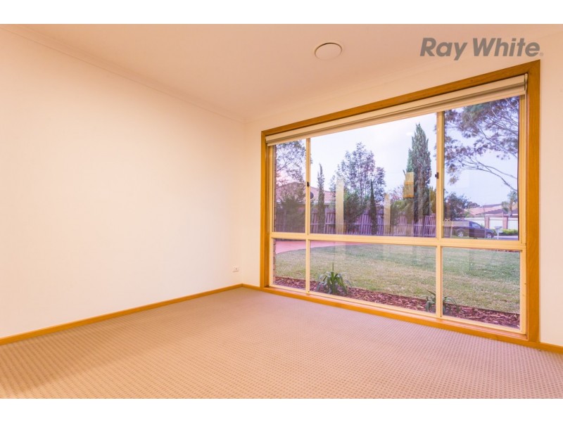 1 Tivoli Court, Taylors Lakes VIC 3038