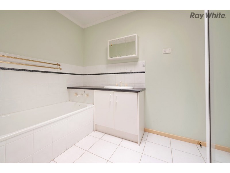 4 Village Avenue, Taylors Lakes VIC 3038