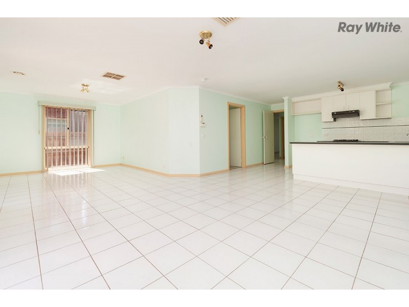 4 Village Avenue, Taylors Lakes VIC 3038