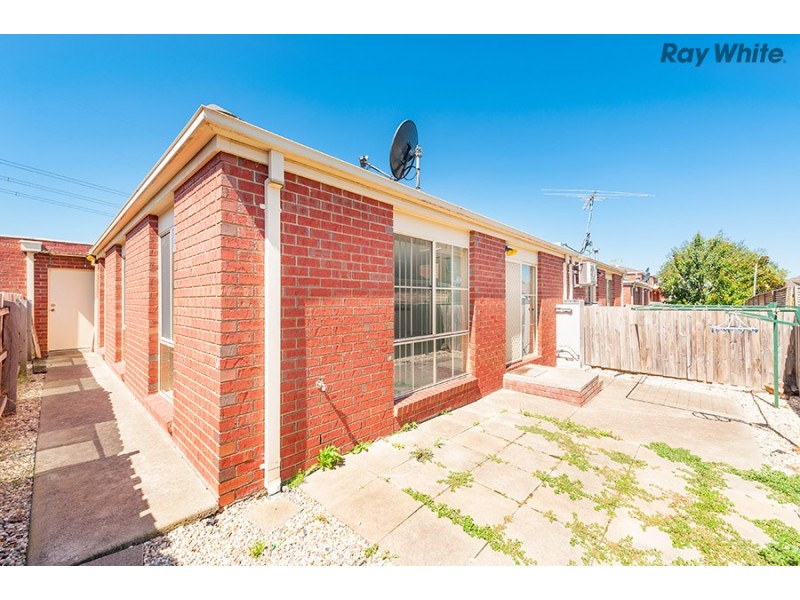 4 Village Avenue, Taylors Lakes VIC 3038