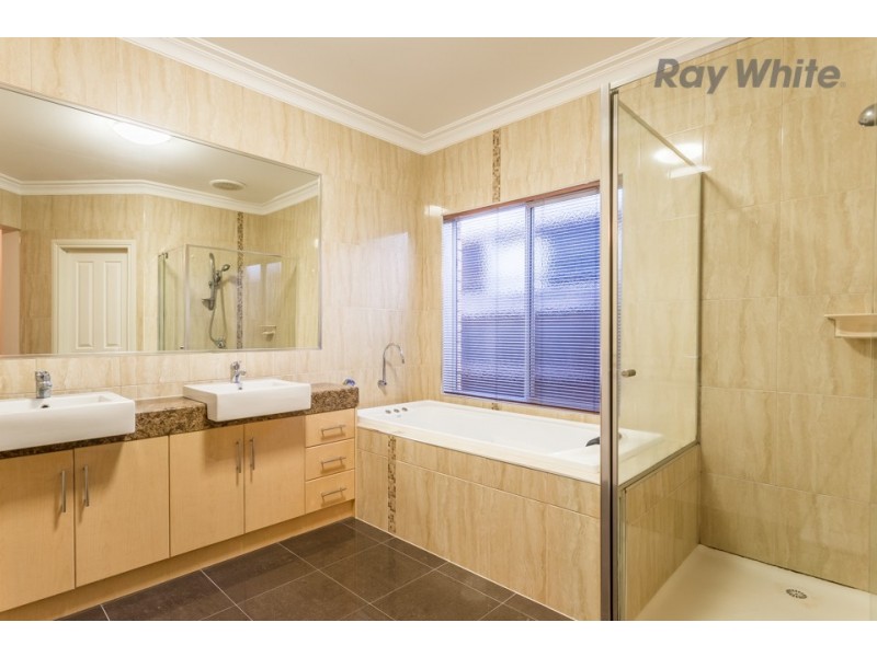 3 Lucetta Way, Sydenham VIC 3037