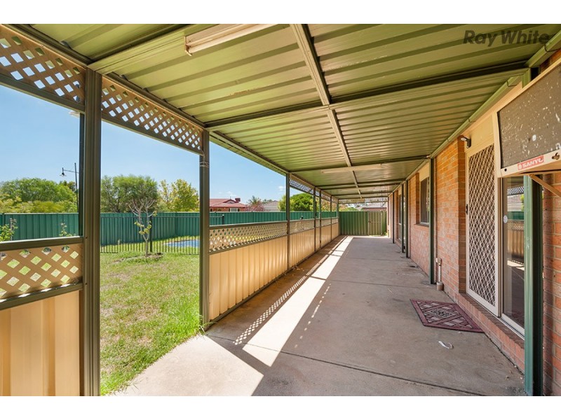 1 Devitt Court, Burnside VIC 3023