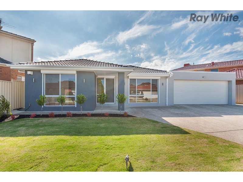 13 Proctor Crescent, Keilor Downs VIC 3038