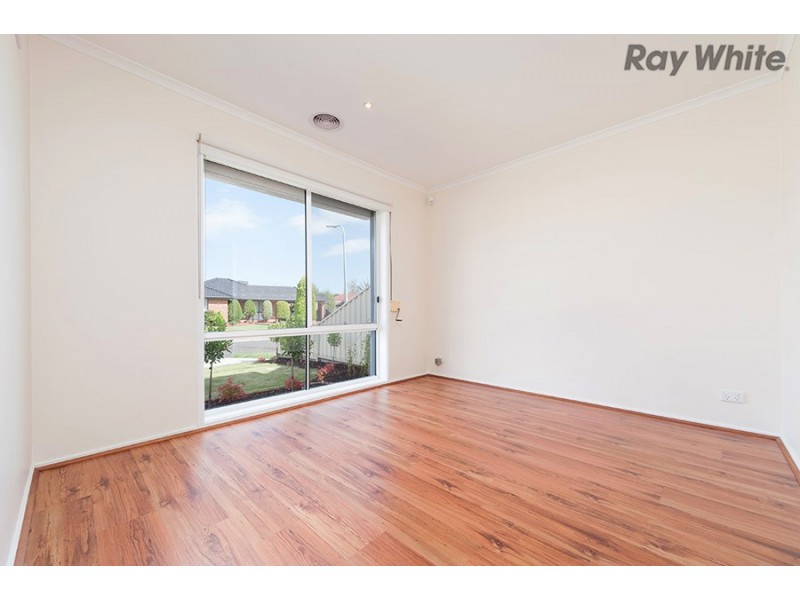 13 Proctor Crescent, Keilor Downs VIC 3038