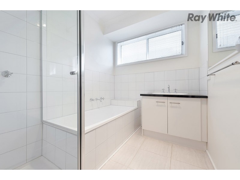 13 Proctor Crescent, Keilor Downs VIC 3038