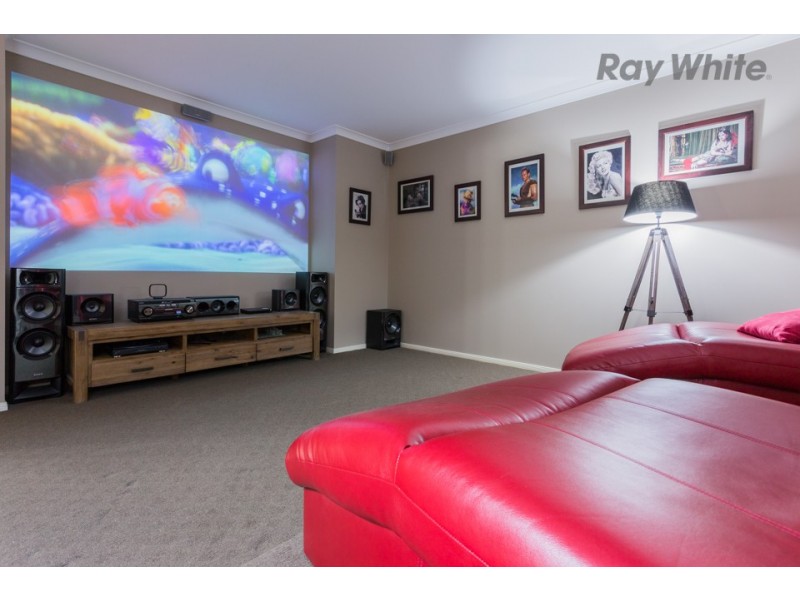 4 Druitt Place, Taylors Hill VIC 3037