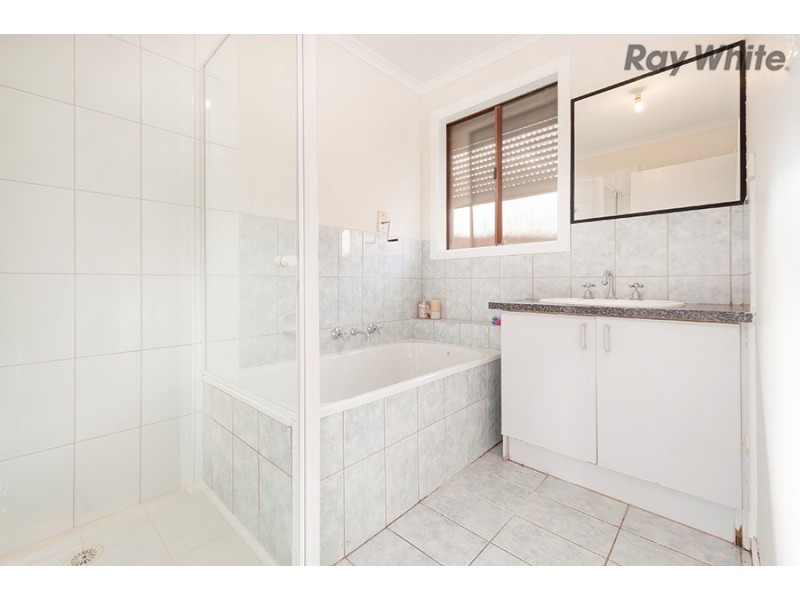 47 Manchester Drive, Sydenham VIC 3037