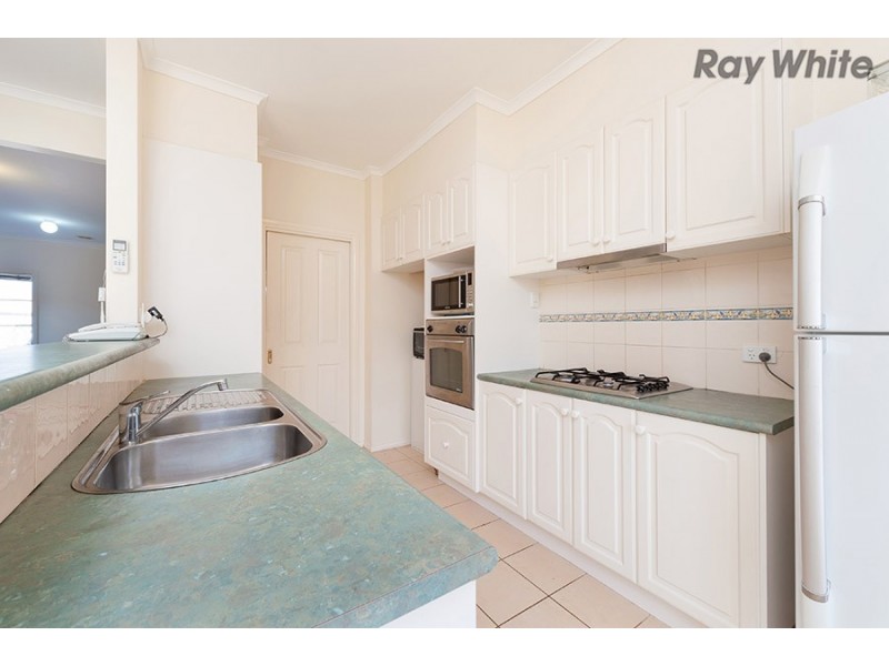 11 Cardinia, Taylors Hill VIC 3037