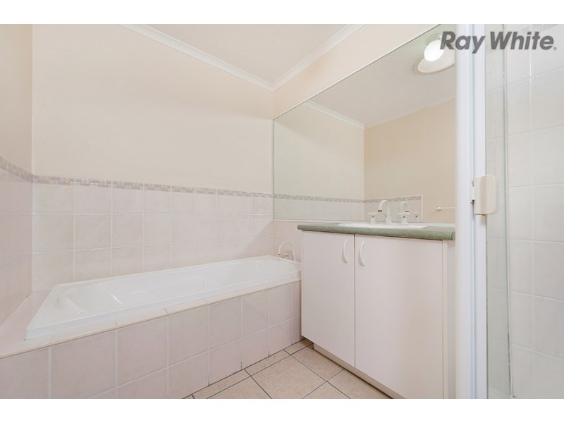 11 Cardinia, Taylors Hill VIC 3037