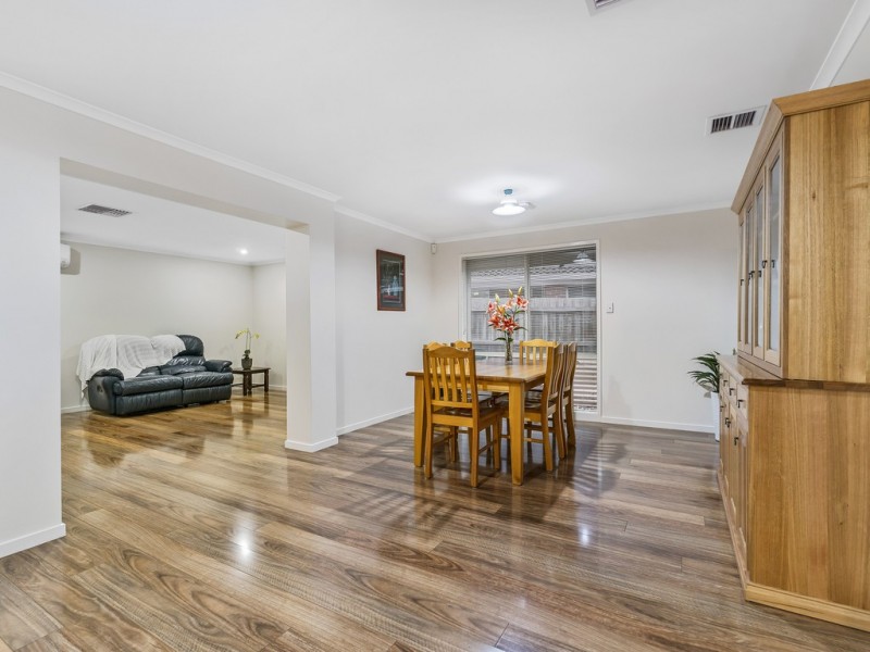 18 Pimelea Way, Hillside VIC 3037