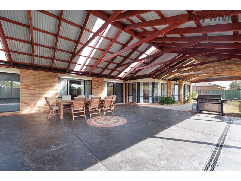 67 Smoult Drive, Kurunjang VIC 3337