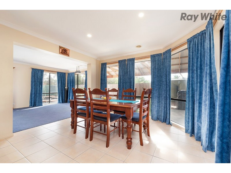 67 Smoult Drive, Kurunjang VIC 3337