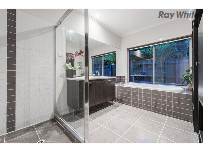 7 Sydney Grove, Taylors Hill VIC 3037