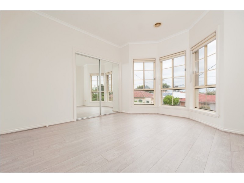 3/2a Lindenow Street, Maidstone VIC 3012