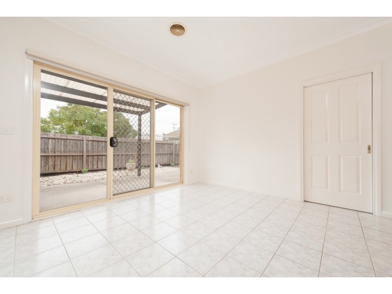 3/2a Lindenow Street, Maidstone VIC 3012