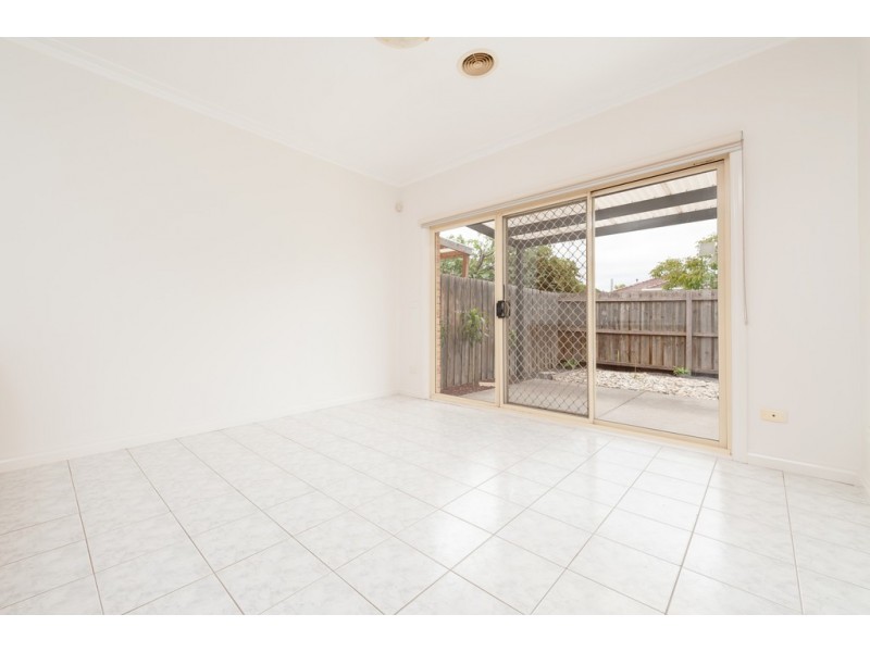 3/2a Lindenow Street, Maidstone VIC 3012