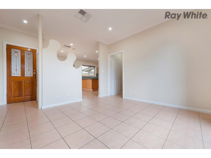 2/116 Morris Street, Sunshine VIC 3020