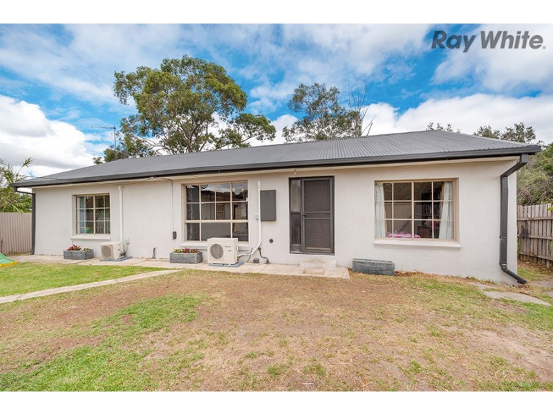 2/57 Moffat St, St Albans VIC 3021