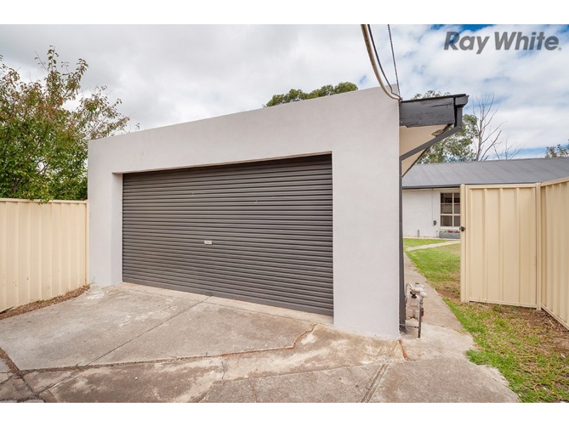 2/57 Moffat St, St Albans VIC 3021