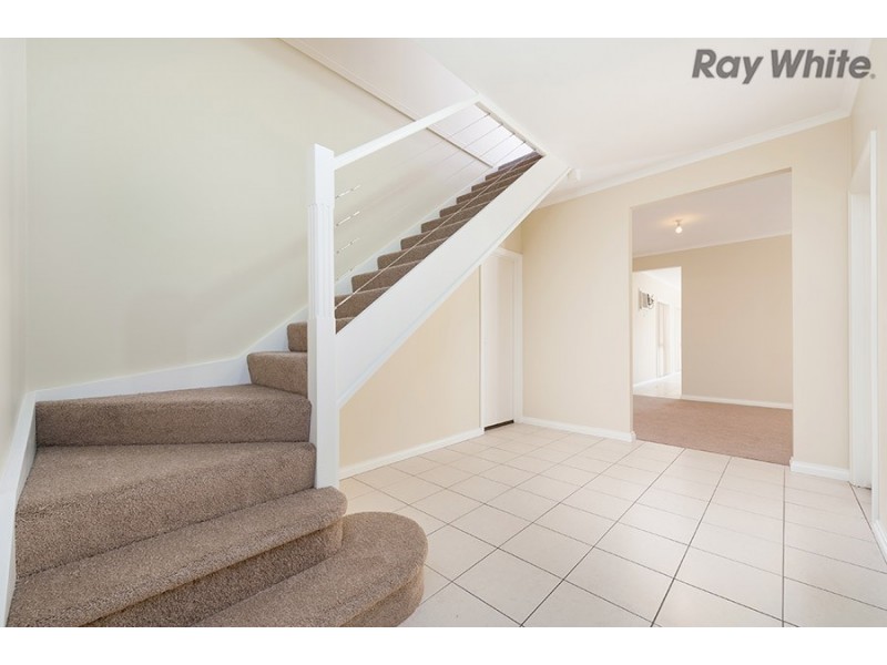 28 Malabar Street, Roxburgh Park VIC 3064