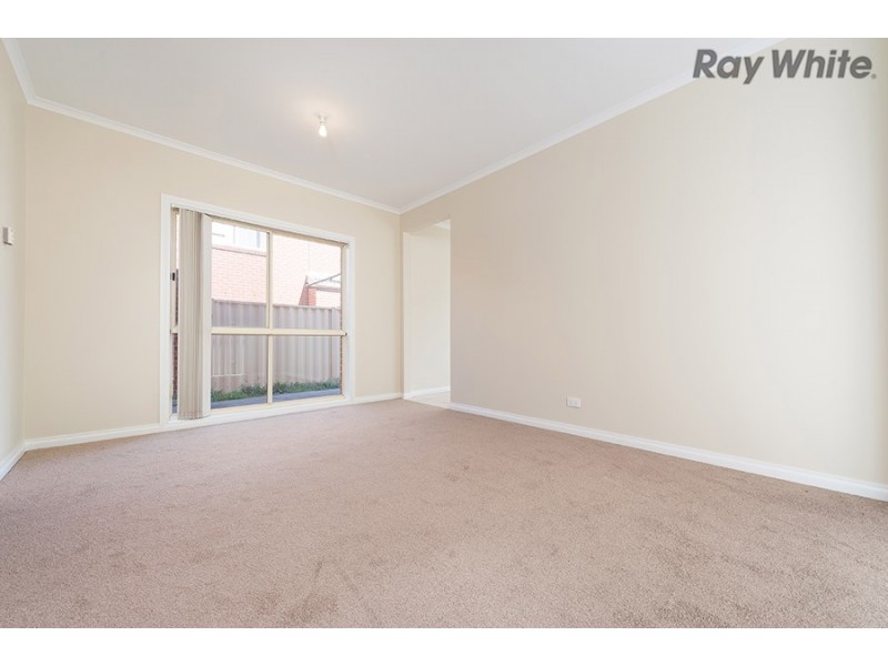 28 Malabar Street, Roxburgh Park VIC 3064