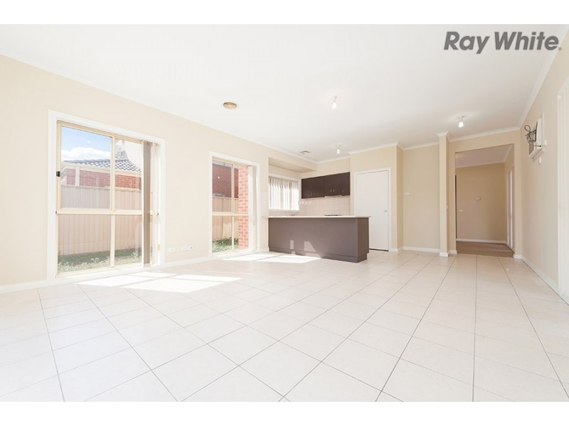 28 Malabar Street, Roxburgh Park VIC 3064