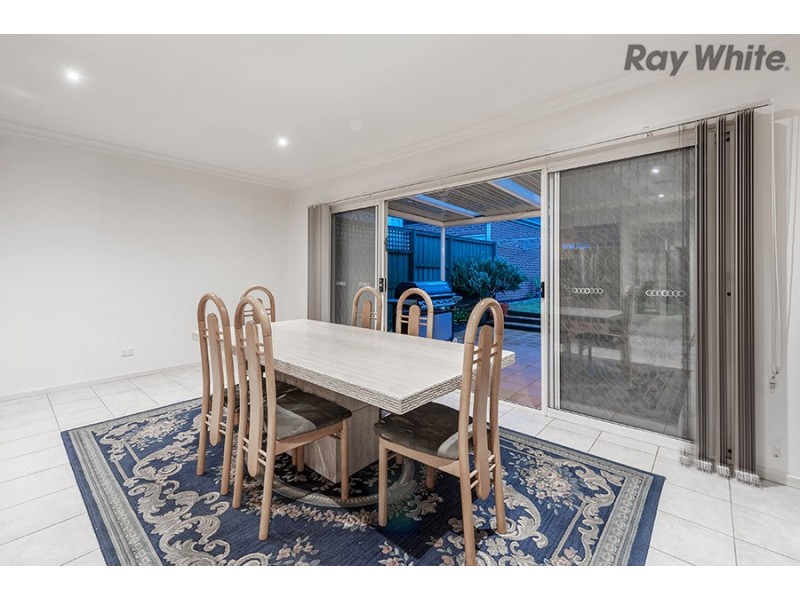 13C Wentworth Drive, Taylors Lakes VIC 3038