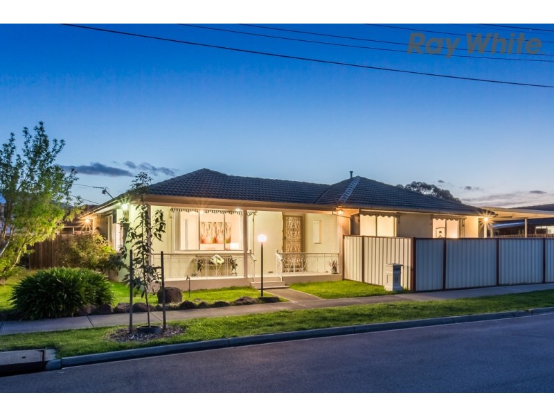 13 Calverton Road, Kealba VIC 3021