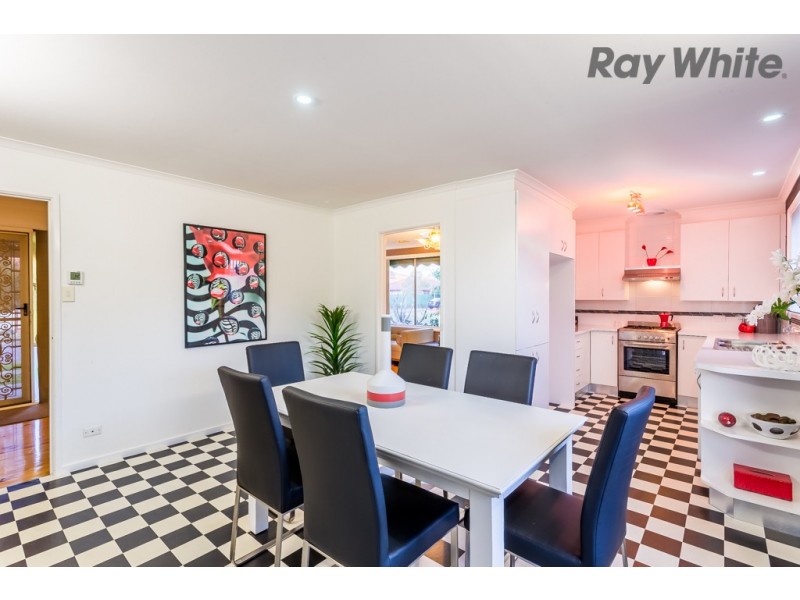 13 Calverton Road, Kealba VIC 3021