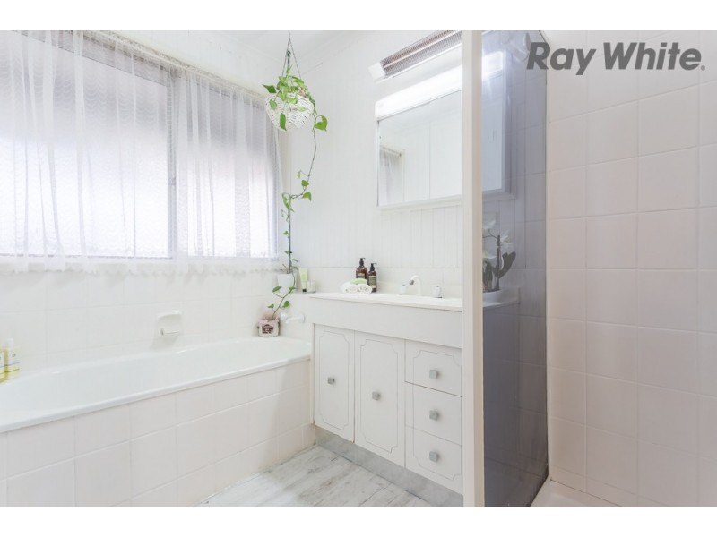 13 Calverton Road, Kealba VIC 3021